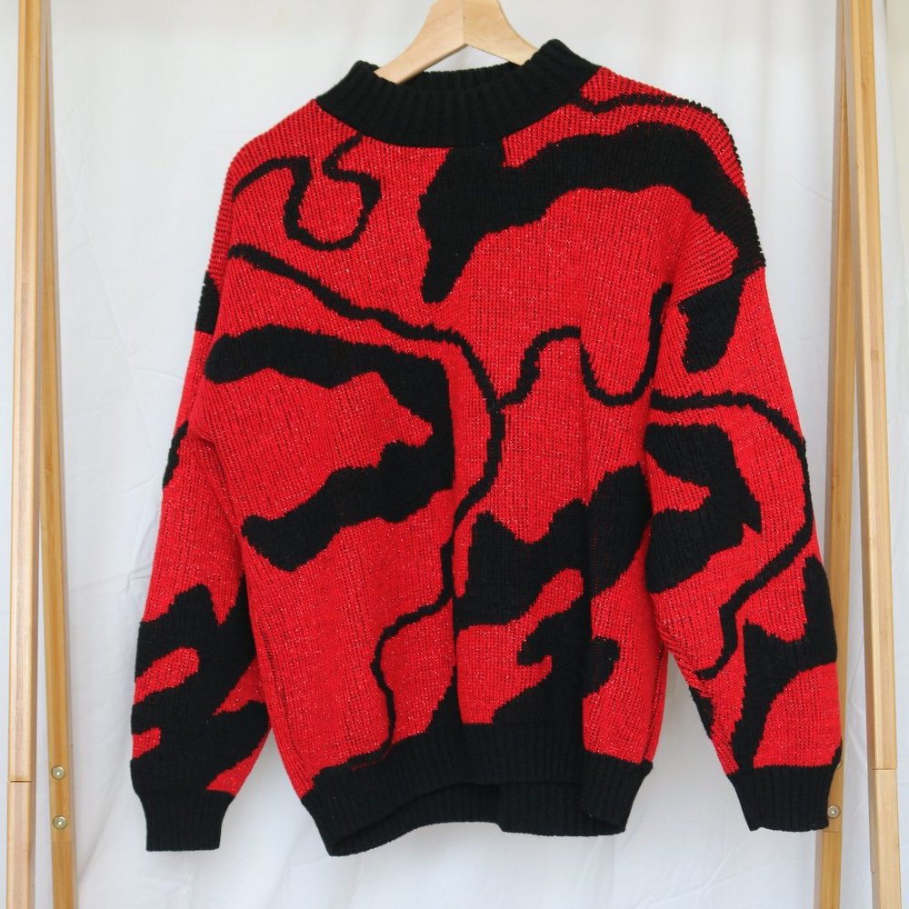 Black & red abstract patterned sweater